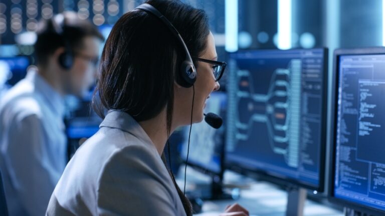 What Is an IT Help Desk and How Can it Help Your Organization